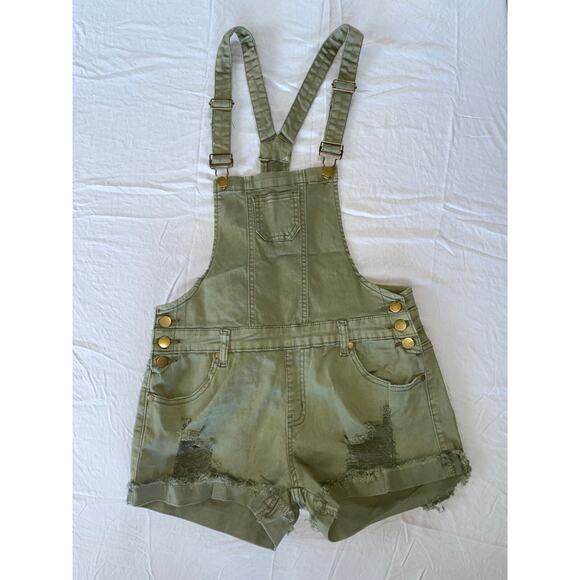 Twiin Sisters Pants - Twiin Sisters Frayed Cuff Denim Overall Shorts in Olive. Women's Size L, NWT!!
